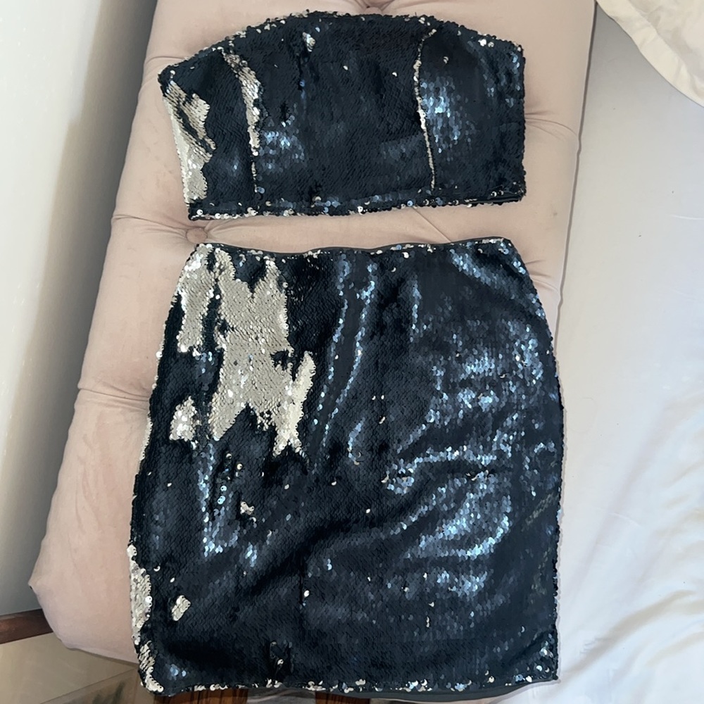 Day & Night Mini Skirt & Crop | 2 Piece Sequin Set Size Medium